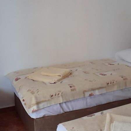 Hotel Moni 85 Family House Sozopol Esterno foto