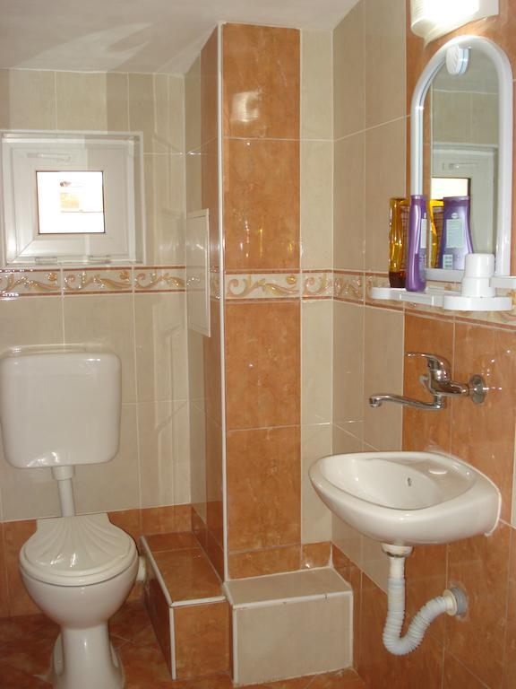 Hotel Moni 85 Family House Sozopol Camera foto